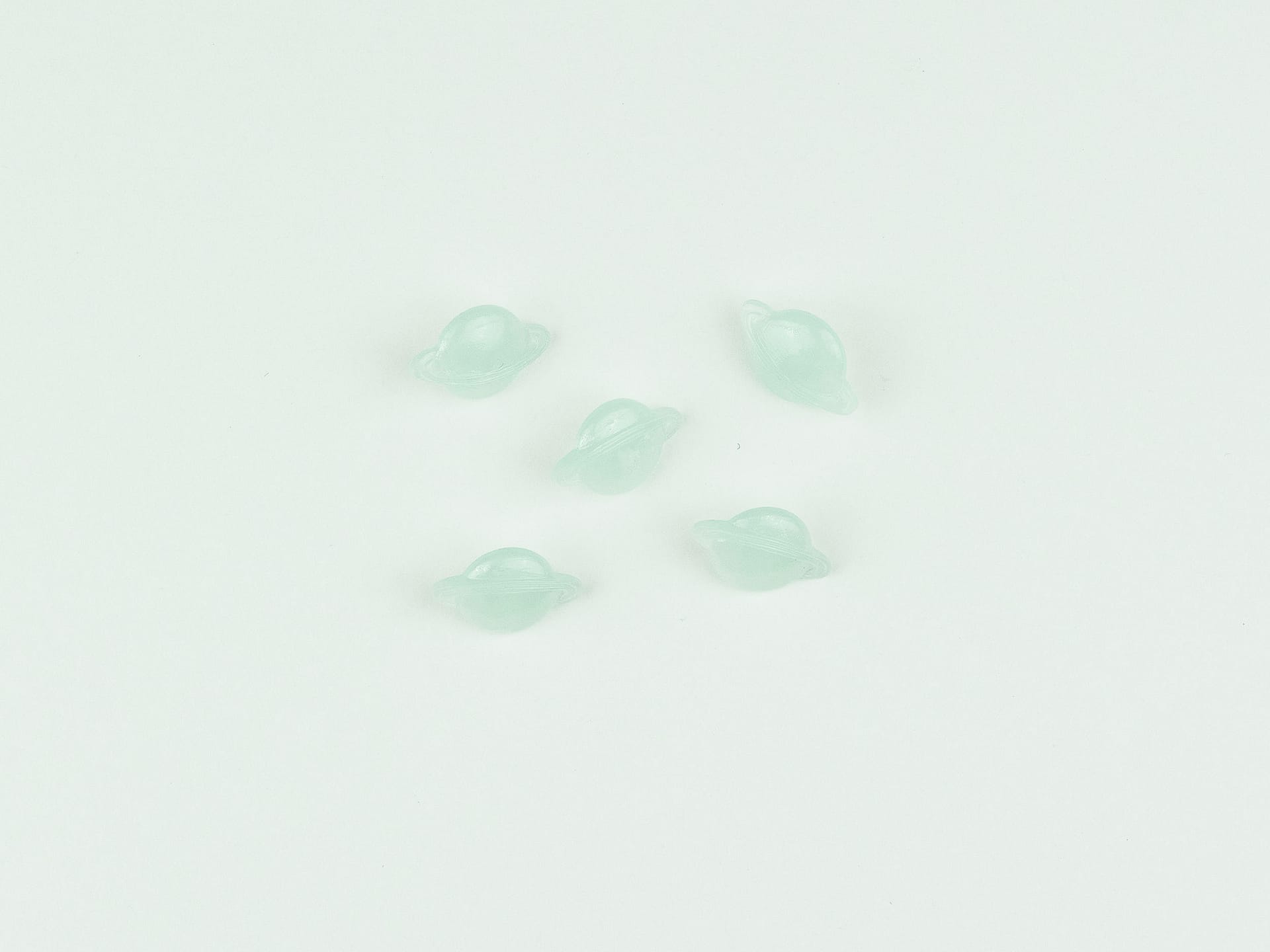 Glow in the dark planet buttons 18mm